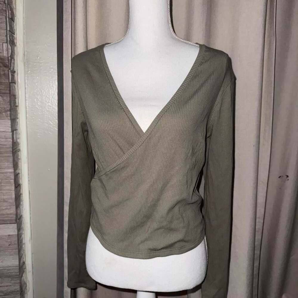 Fabletics Ribbed Wrap Long Sleeve Top Size L Olive Green NWT
